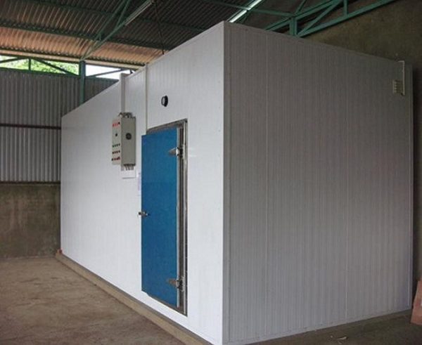 kho lạnh lọt ẩm